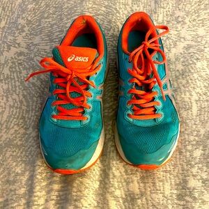 ASICS running shoes size 8